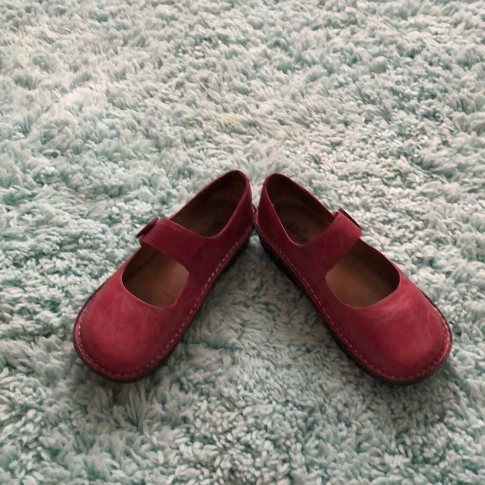 Pink flats